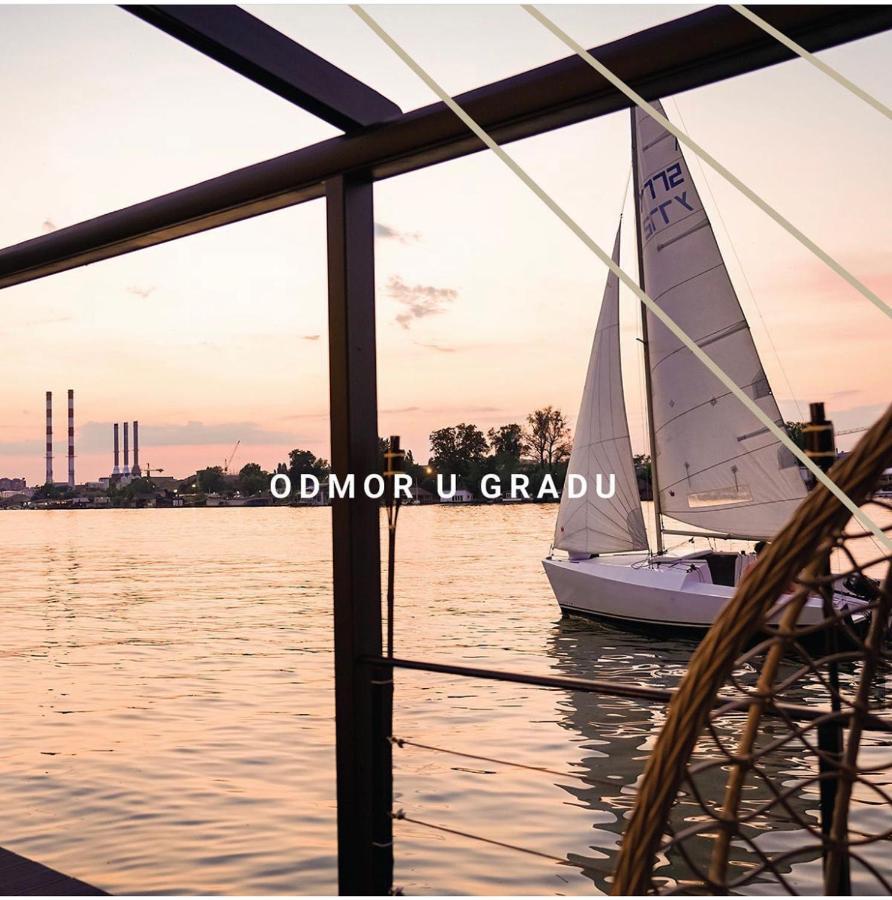 Ada Moment Splav- Kuca Na Reci Beograd- Floating House On Sava River ,بلغراد المظهر الخارجي الصورة